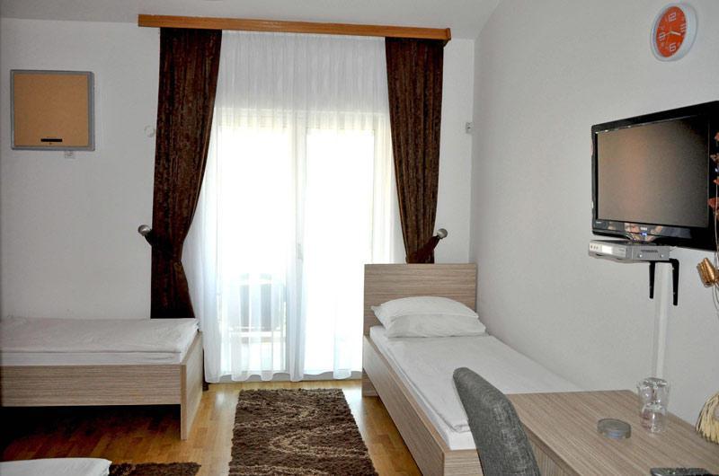 Hotel Malta Мостар Экстерьер фото